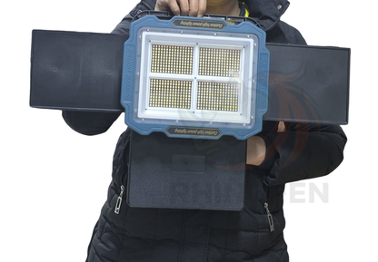 Foco Solar Recargable 336 LED 1200W con Batería Auxiliar y 3 Paneles Solares