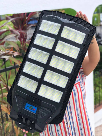 Reflector Solar LED 3000W | IP67 Sensor + Control Remoto + Soporte