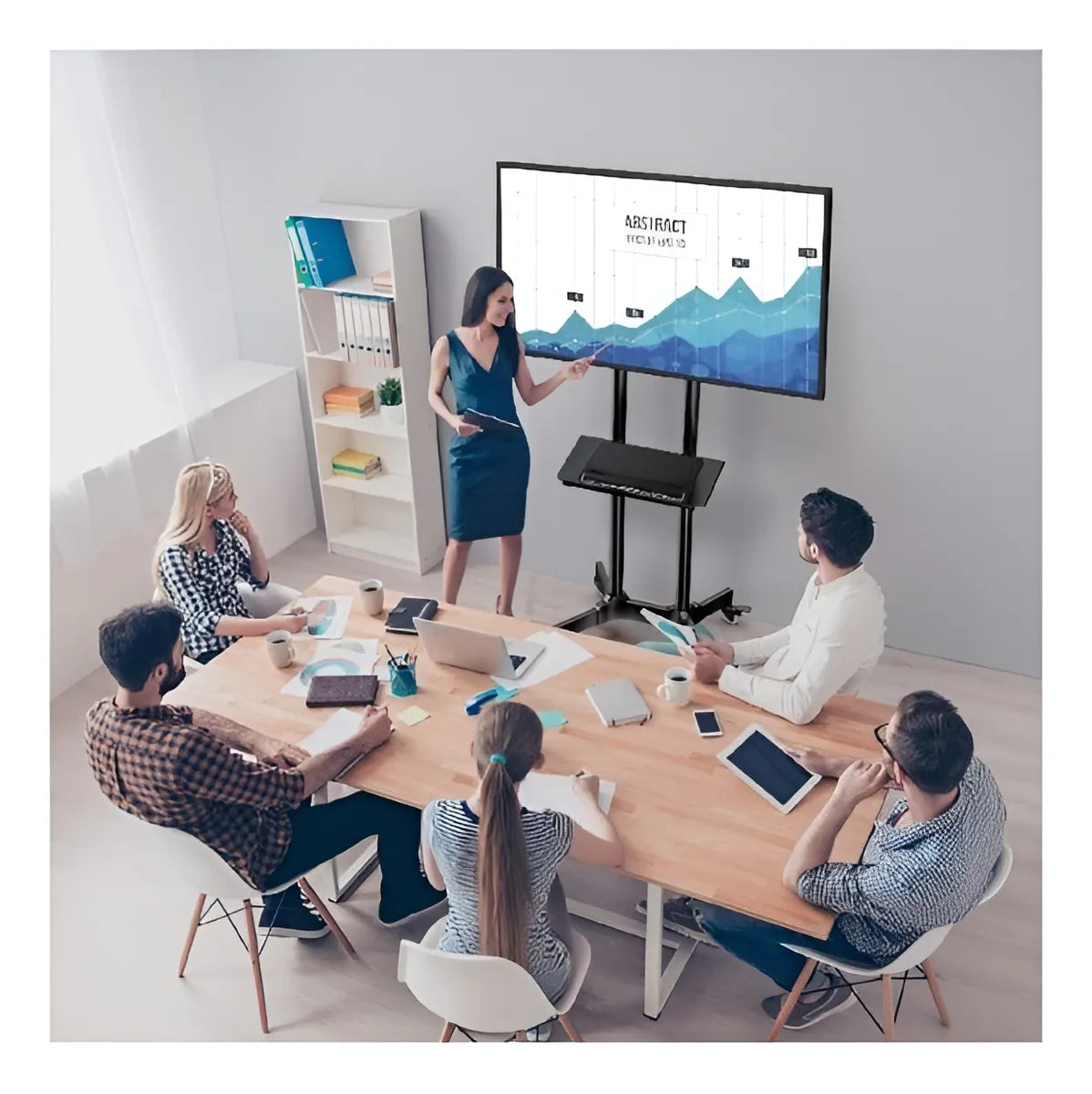 Soporte TV Base Pedestal con Ruedas 32" a 70" – Hasta 60 kg