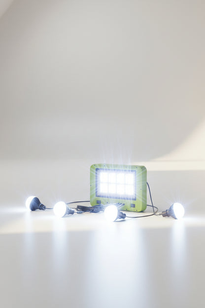Lámpara Solar de Emergencia | 3 LED | Batería 7200mAh | Carga USB